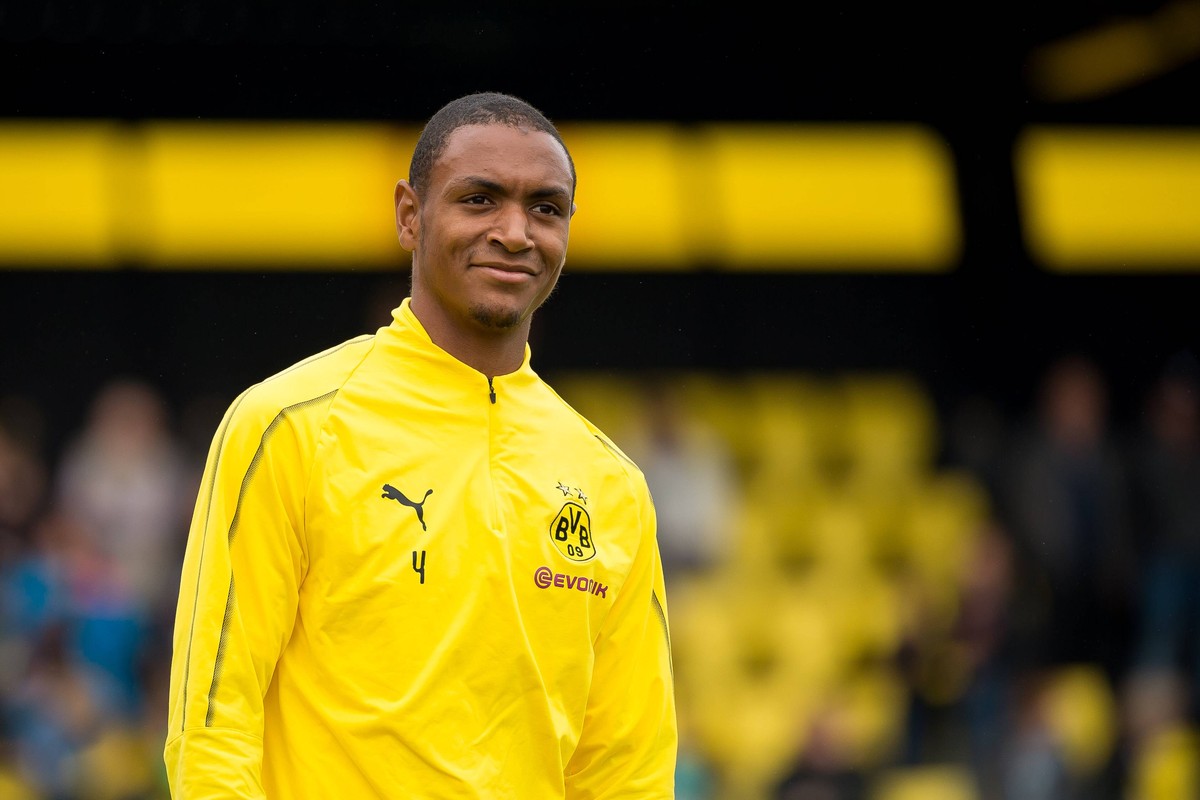 Dortmund, Germany, 27.08.2018, 1. Bundesliga, Training BV Borussia Dortmund, Abdou Diallo (BVB) Schaut ( DeFodi001 *** Dortmund Germany 27 08 2018 1 Bundesliga BV BV Borussia Dortmund Abdou Diallo BVB ...