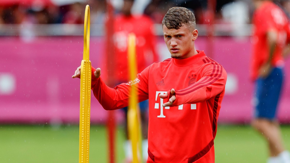 Muenchen, Deutschland, 20.08.2019, 1. Bundesliga, Training FC Bayern Muenchen Michael Cuisance (FCB) gestikuliert, gestik ( Munich Trainingsgelaende an der Saebernerstasse Bavaria Germany eu-images-01 ...