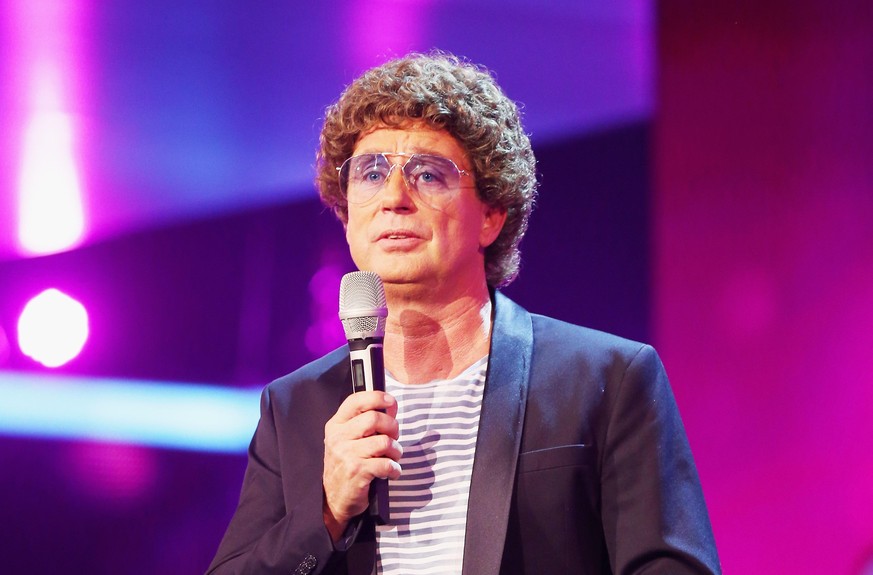 COLOGNE, GERMANY - OCTOBER 20: Atze Schroeder attends the 19th Annual German Comedy Awards at Coloneum on October 20, 2015 in Cologne, Germany. (Photo by Mathis Wienand/Getty Images)