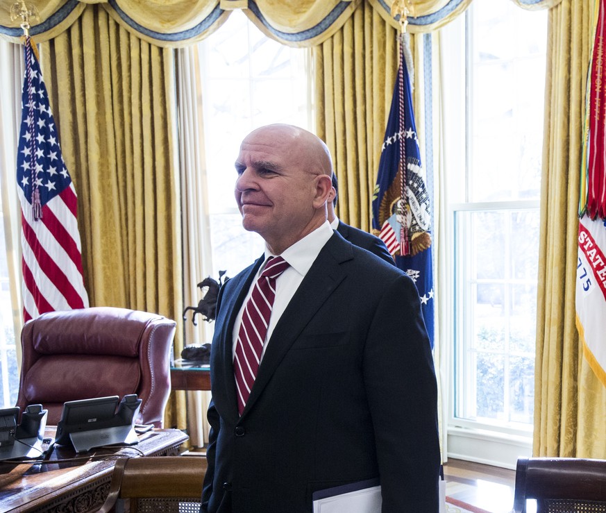 Trump feuert seinen Sicherheitsberater McMaster und stellt den nächsten Hardliner ein
