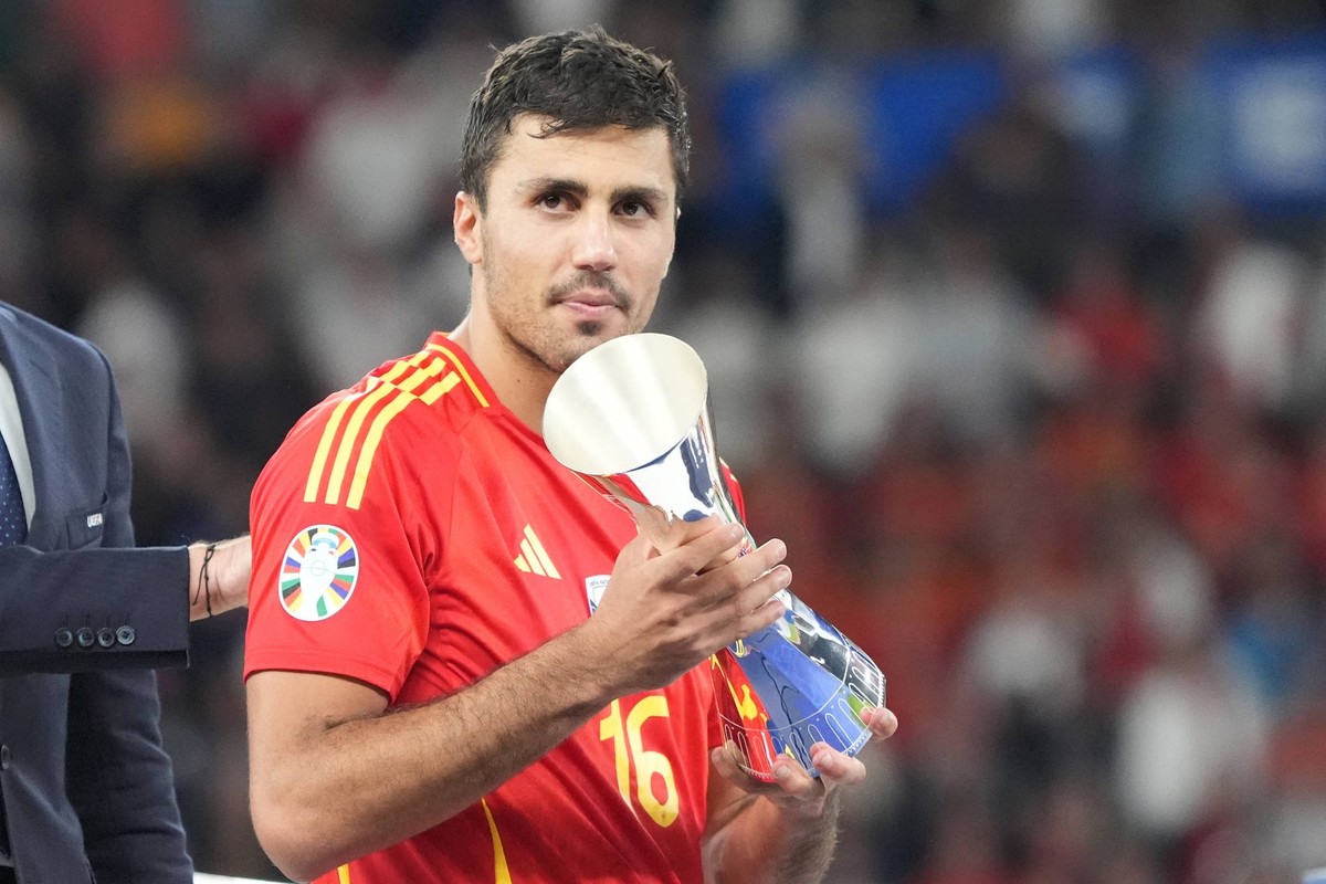 Rodri Spanien Spain, 16 wird zum Spieler des Turniers gew