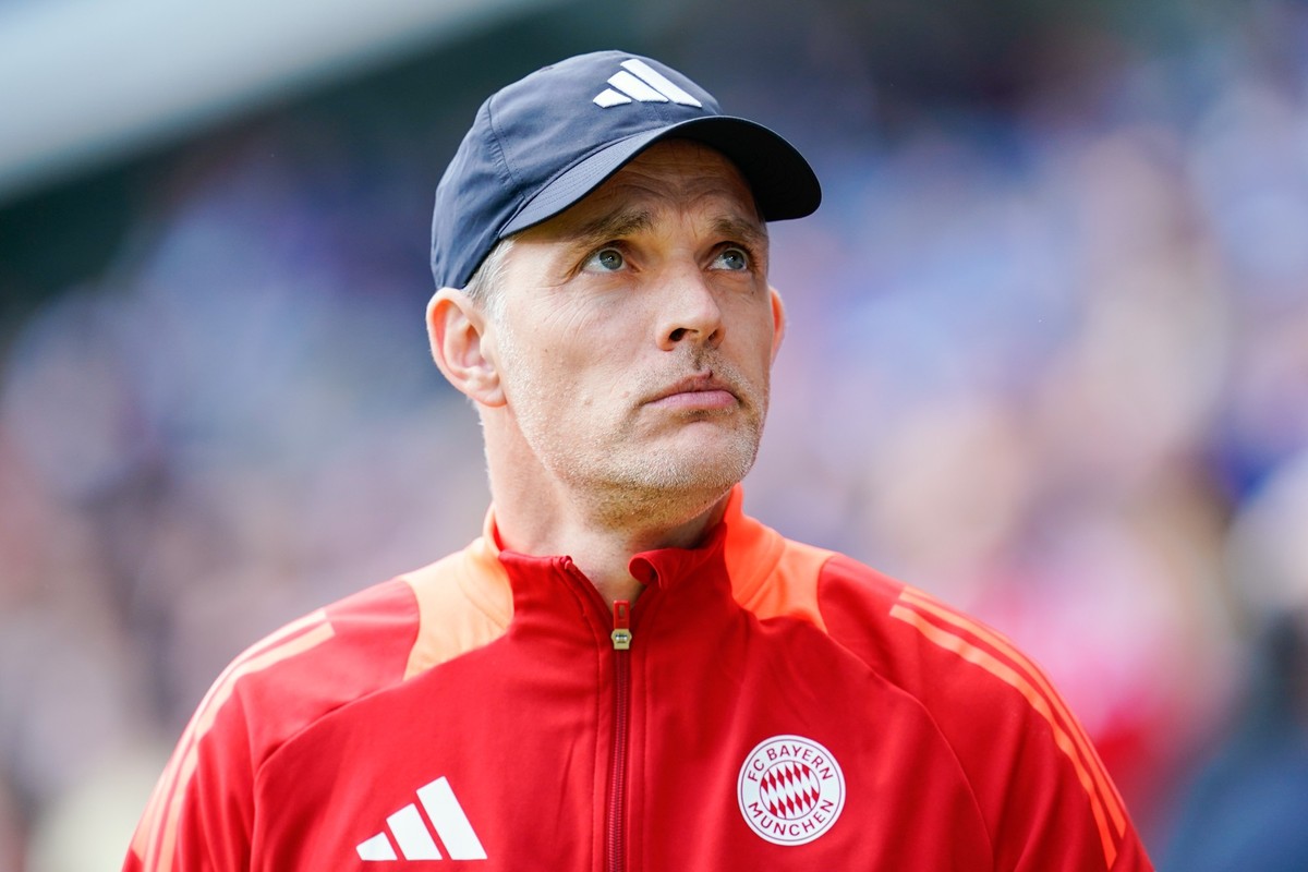 18.05.2024, Baden-Württemberg, Sinsheim: Fußball: Bundesliga, TSG 1899 Hoffenheim - Bayern München, 34. Spieltag, PreZero Arena. Münchens Trainer Thomas Tuchel kommt ins Stadion. (zu dpa: «Alles auf n ...