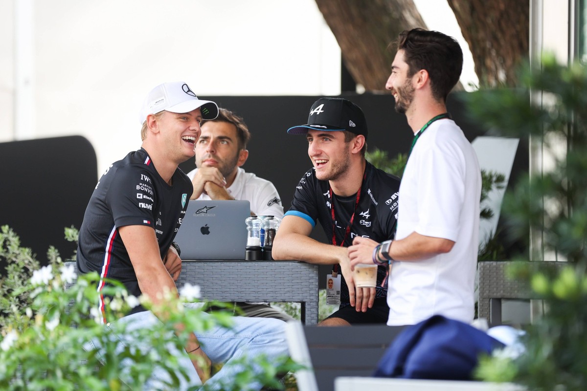 SCHUMACHER Mick ger, Reserve Driver of Mercedes AMG F1 Team, DOOHAN Jack aus, Alpine F1 Team A523, AUBRY Gabriel, portrait during the 2023 Formula 1 Singapore Airlines Singapore Grand Prix, 15th round ...