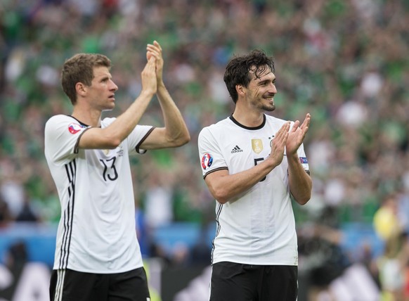 Bericht ueber Planspiele Holt Loew zwei Weltmeister zurueck?-Thomas MUELLER und Mats HUMMELS offen fuer Rueckkehr zur Nationalmannschaft. Archivfoto: Mats HUMMELS r. (GER) und Thomas MUELLER (MÅ_ller) ...