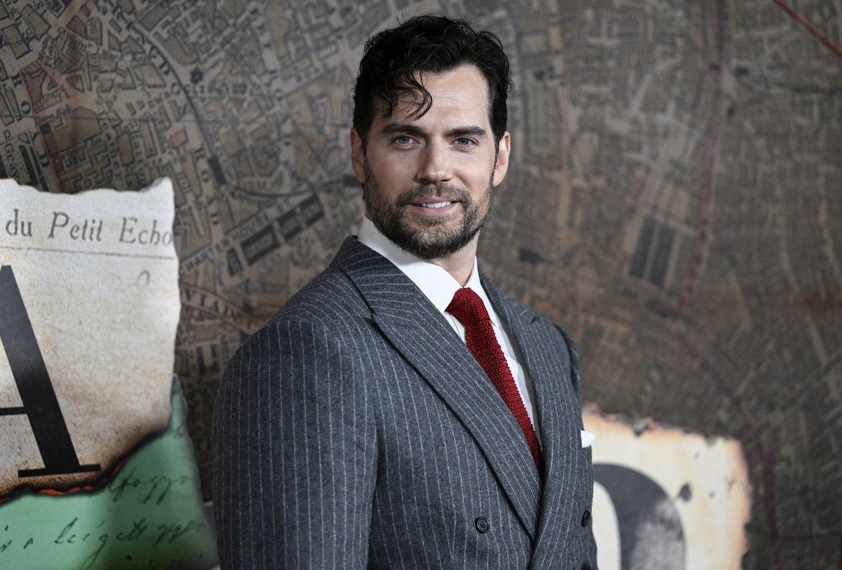 ARCHIV - 28.10.2022, USA, New York: Henry Cavill, Schauspieler, besucht die Weltpremiere von &quot;Enola Holmes 2&quot; im Paris Theater. (zu dpa: