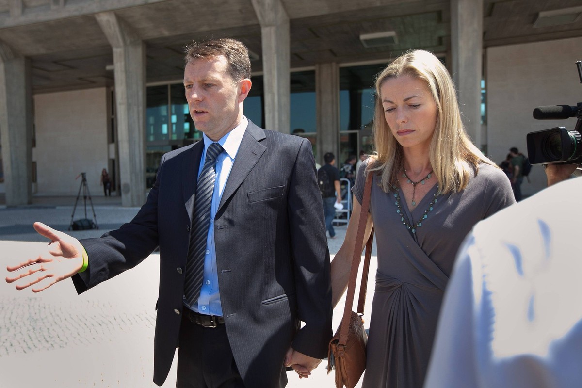 Lissabon, Portugal - Prozess im Vermisstenfall Madeleine McCann - Madeleines Eltern Gerry und Kate McCann (Carlos Manuel Martins / Global Images) PUBLICATIONxINxGERxSUIxAUTxONLY
Lisbon Portugal Proce ...