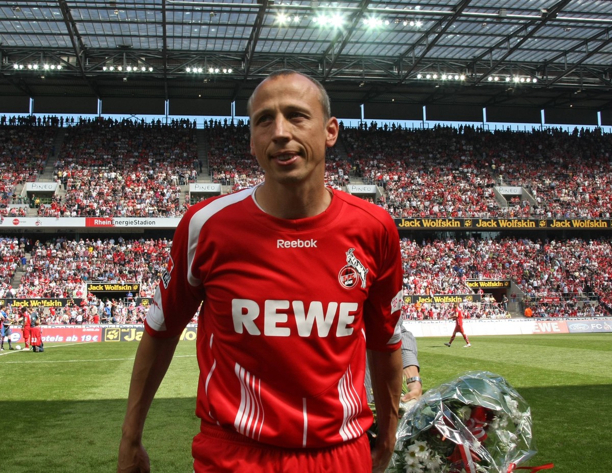Bildnummer: 04513976 Datum: 23.05.2009 Copyright: imago/Eduard Bopp
Matthias Scherz (K�ln) - Karriereende; Vdig, quer, close Saison 2008/2009, 1. FC K�ln, Abschied, Verabschiedung, Karriere Ende, Kar ...