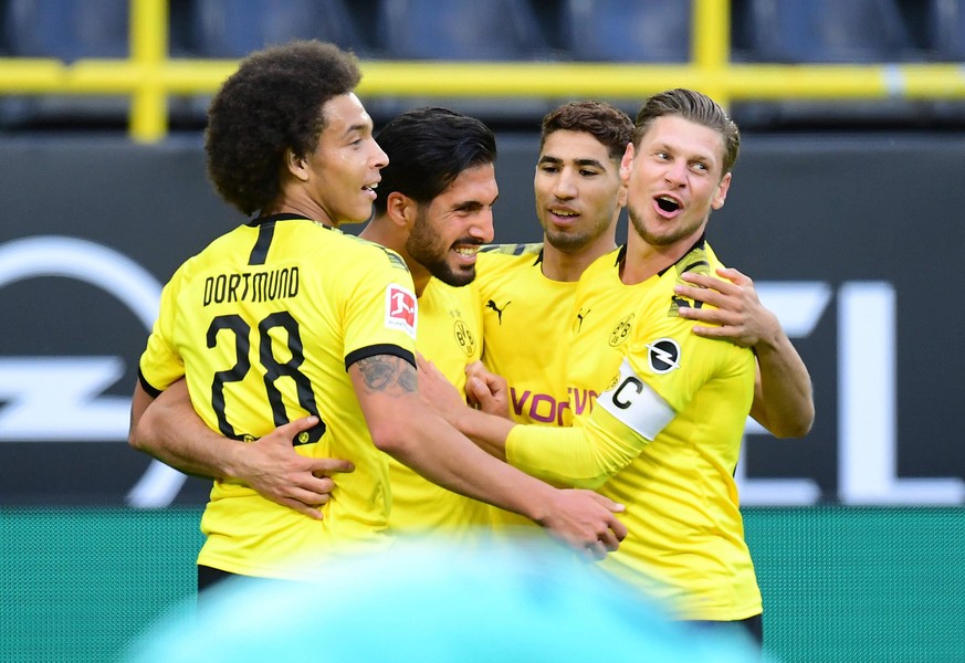 Fussball 1:0 Tor, Jubel, v.l. Axel Witsel, Torschuetze Emre Can, Achraf Hakimi, Lukasz Piszczek Dortmund Dortmund, 06.06.2020, Fussball Bundesliga, Borussia Dortmund - Hertha BSC Berlin Dortmund DFL D ...