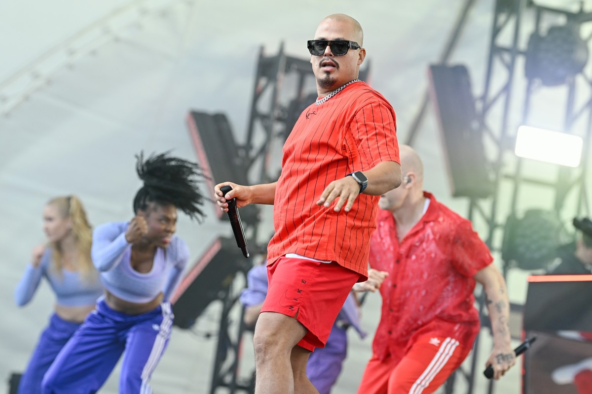 12.09.2024, Baden-Württemberg, Hockenheim: Don Cali von der Band Culcha Candela tritt beim Glücksgefühle-Festival auf dem Hockenheimring auf. Nach Angaben der Veranstalter handelt es sich um Deutschla ...
