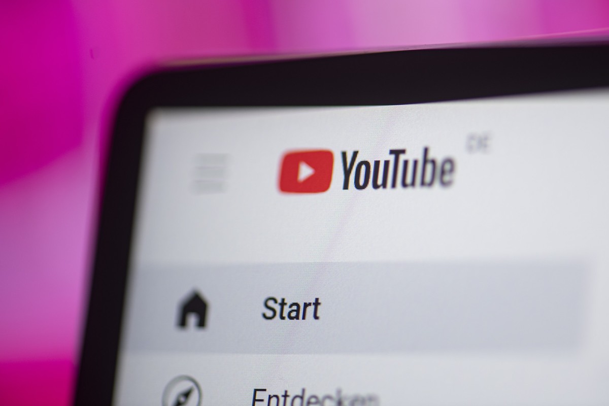 ARCHIV - Nutzer schlossen YouTube-Premium-Abos