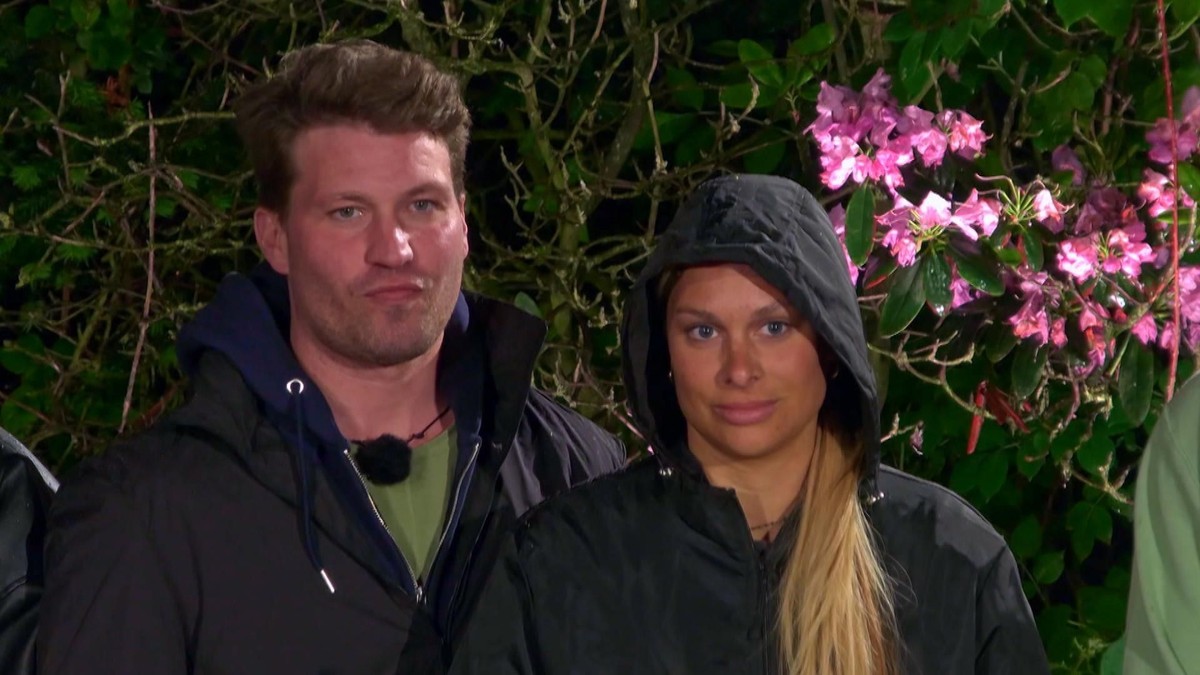 Raúl Richter und Vanessa Schmitt reagieren sichtlich überrascht auf das aktuelle Stimmungsbarometer gegen sie.