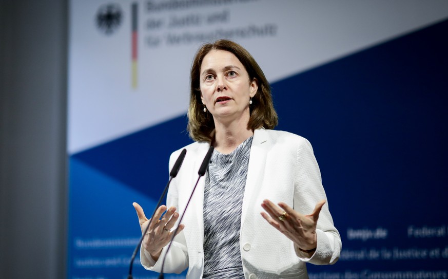 Asyl-Skandal: Justizministerin Barley fordert bundesweite Kontrollen der Asylbescheide