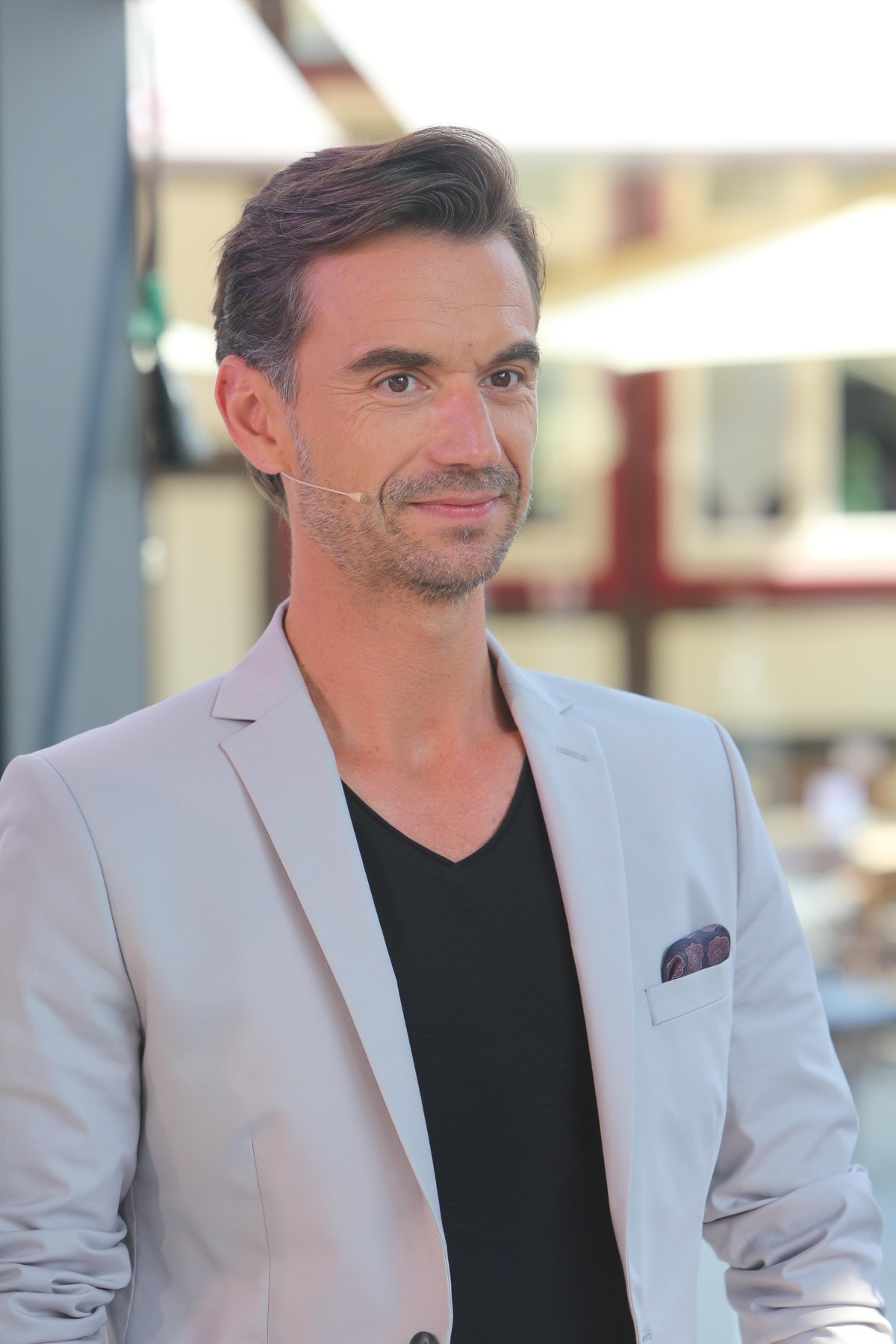 Schlagerstar und Jury-Mitglied Florian Silbereisen steht vor der TV-Aufzeichnung der bekannten RTL-Castingshow «Deutschland sucht den Superstar» DSDS am Set.