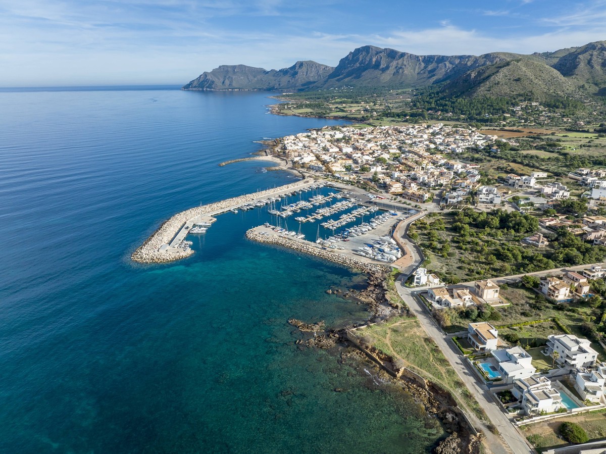 Spain, Balearic Islands, Colonia de Sant Pere, Aerial view of coastal town at northeast coast of Majorca, AMF09831