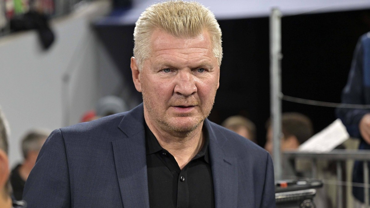 16.10.2022, Fussball 1. Bundesliga 2022/2023, 10.Spieltag, FC Bayern München - SC Freiburg, in der Allianz-Arena München. Stefan Effenberg ***DFL and DFB regulations prohibit any use of photographs as ...
