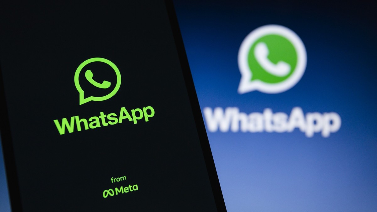 25.10.2022, Paraguay, Asunción: Das Icon der App Whatsapp ist auf einem Smartphone zu sehen. Bei Whatsapp waren am 25.10.2022 weitreichende technische Störungen aufgetreten. Foto: Andre M. Chang/ZUMA ...