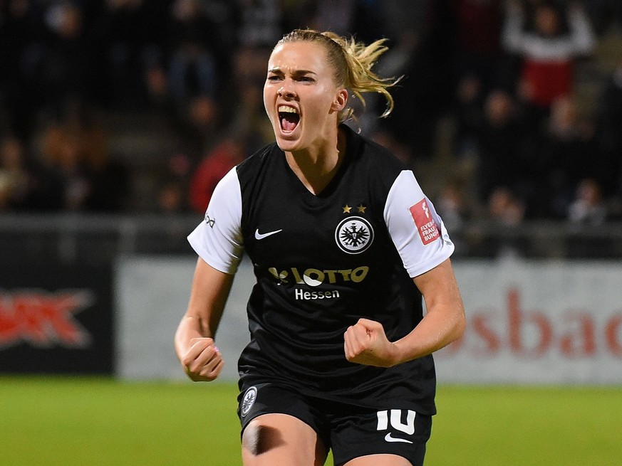 Sport Bilder des Tages 06.11.2022, xhbx, Fussball 1.Bundesliga Damen, Eintracht Frankfurt Frauen - 1.FC Koeln emspor, v.l. Torjubel, Goal celebration, celebrate the goal 2:0 Laura Freigang Eintracht F ...