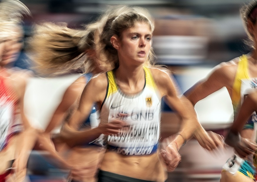 02.10.2019, Katar, Doha: Leichtathletik, Weltmeisterschaft, WM, IAAF, Khalifa International Stadium: 5000m, Frauen: Konstanze Klosterhalfen aus Deutschland in der Qualifikation. Foto: Michael Kappeler ...