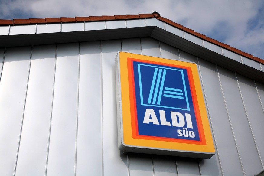 Schild an einer Filiale von Aldi S