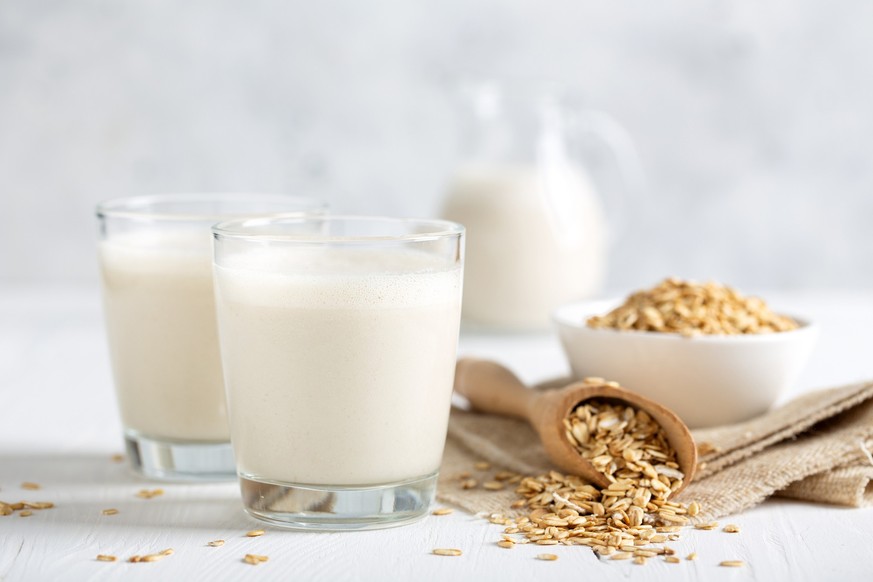 Inzwischen gibt es sehr viele Hafermilch-Produkte im Supermarkt.