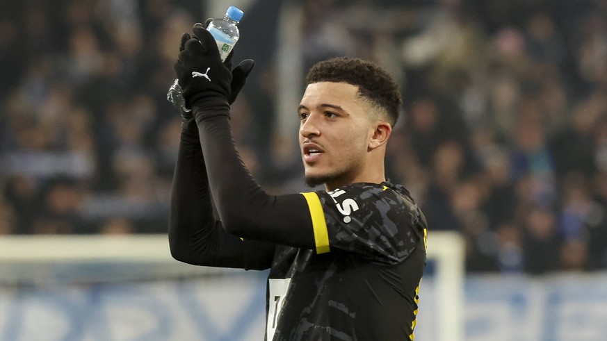 Jadon Sancho Borussia Dortmund klatscht in die Haende, 1. Bundesliga, SV Darmstadt 98 vs Borussia Dortmund, Merck-Stadion am Boellenfalltor, 13.01.2024, Darmstadt, Deutschland. *** Jadon Sancho Boruss ...