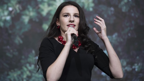 Marina WEISBAND bei ihrem Redebeitrag, 44. Ordentliche Bundesdelegiertenkonferenz der Partei Buendnis 90/Die Gruenen in der Stadthalle Bielefeld vom 15.-17.11.2019 *** Marina WEISBAND during her speec ...