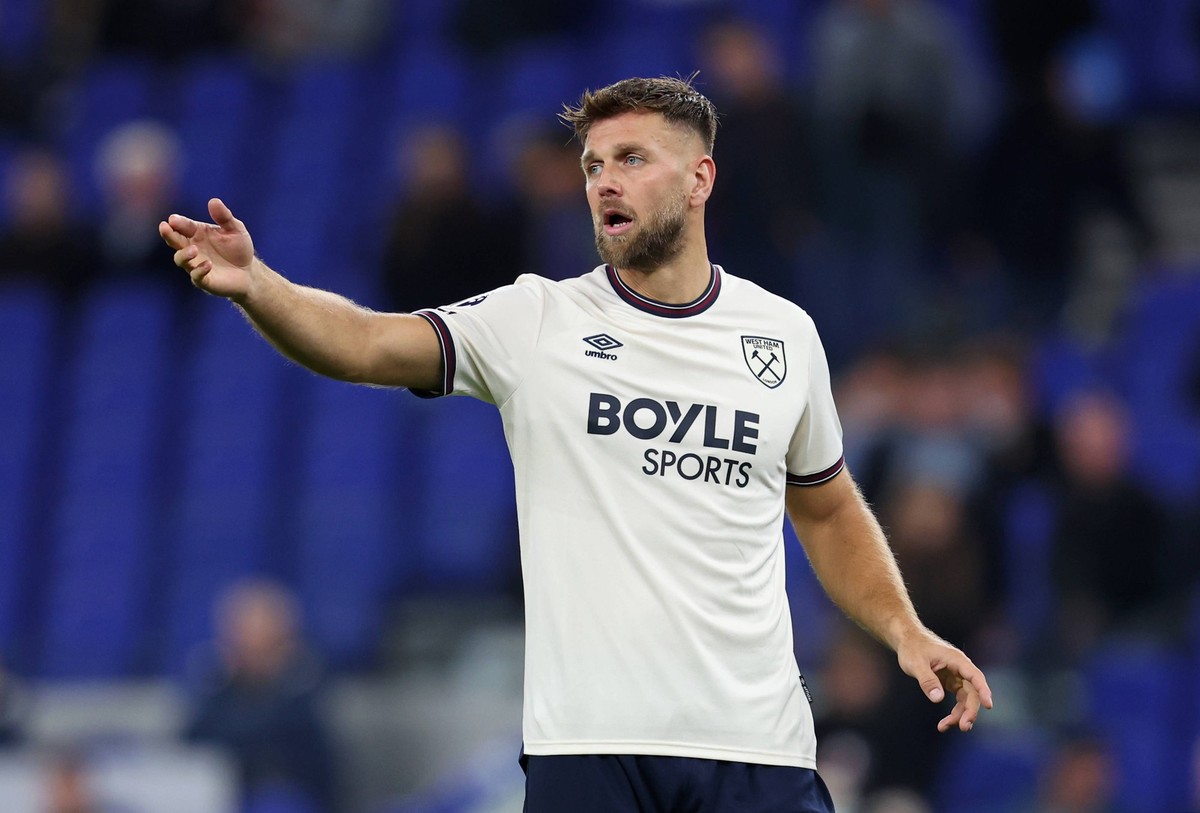 Everton v West Ham United - Premier League Niclas F