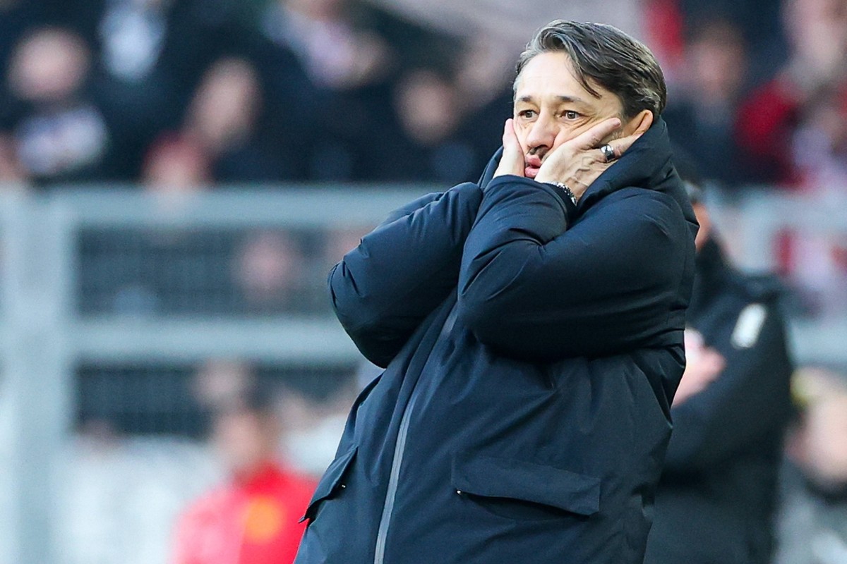 Sport Themen der Woche KW06 Sport Bilder des Tages 1. Bundesliga - Borussia Dortmund - VfB Stuttgart am 08.02.2025 im Signal Iduna Park in Dortmund Trainer Niko Kovac Dortmund unzufrieden, entt