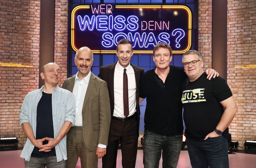 ARD WER WEISS DENN SOWAS? FOLGE 1111, &quot;Christoph Maria Herbst und Oliver Masucci&quot;, am Mittwoch (14.02.24) um 18:00 Uhr im ERSTEN.
Moderator Kai Pflaume (M.) und seine Rateteam-Kapitäne Bernh ...