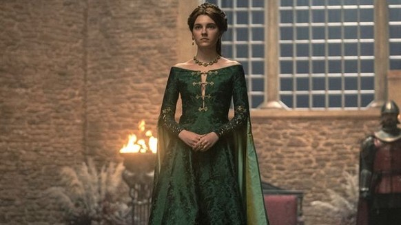 Mit einem grünen Kleid sorgt Alicent in der fünften "House of the Dragon"-Folge für Aufsehen.