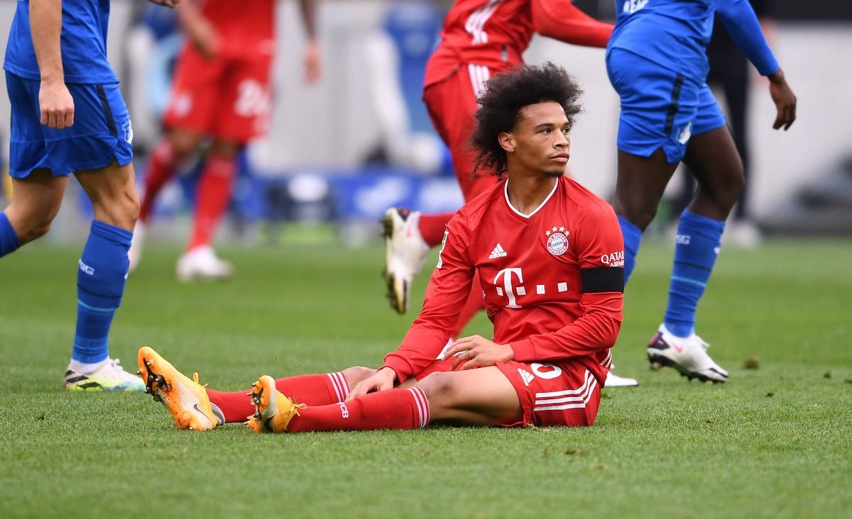 Fussball 1. Bundesliga Saison 2020/2021 1 . Spieltag TSG 1899 Hoffenheim - FC Bayern Muenchen 27.09.2020 Leroy Sane FC Bayern Muenchen enttaeuscht am Boden *** Football 1 Bundesliga Season 2020 2021 1 ...