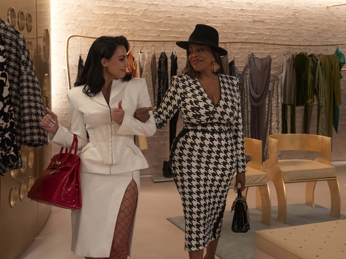 ALL’S FAIR - “First Look” (Disney/Ser Baffo)
KIM KARDASHIAN, NIECY NASH