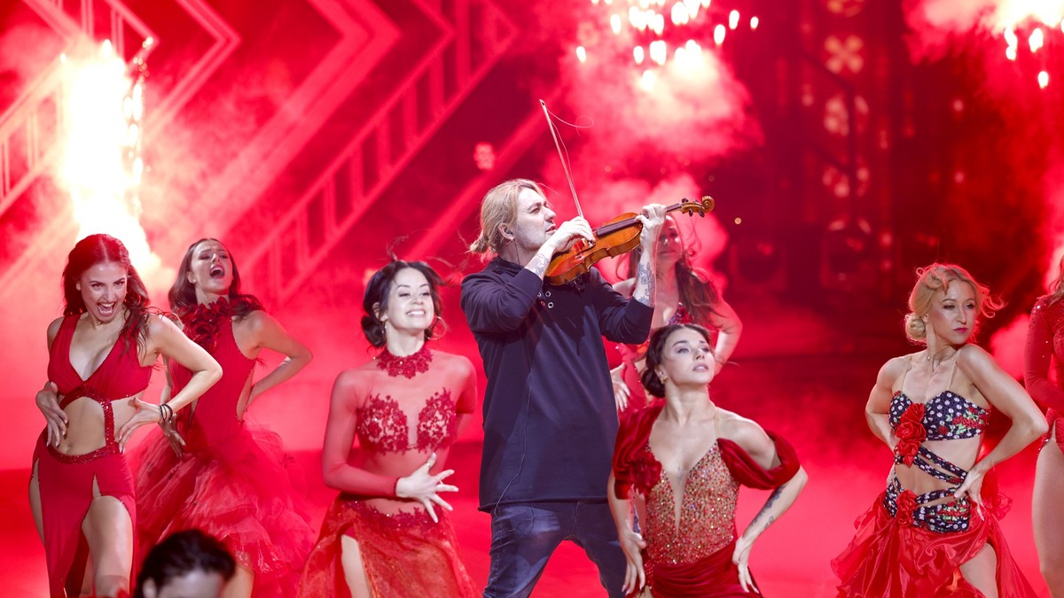 21.02.2025, Nordrhein-Westfalen, Köln: Stargeiger David Garret spielt in der RTL-Tanzshow "Let's Dance" im Coloneum. Foto: Thomas Banneyer/dpa +++ dpa-Bildfunk +++