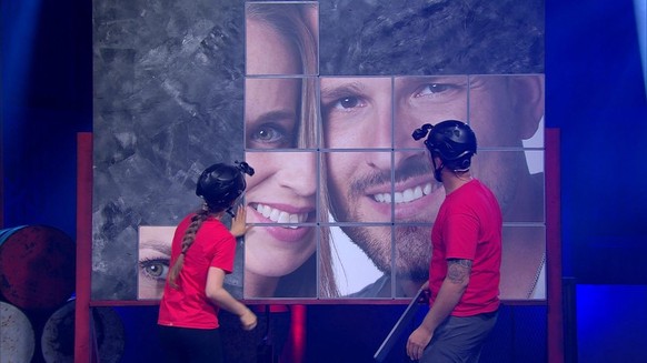 Im Finalspiel mussten die Paare beim "Sommerhaus" ein Puzzle-Porträt zusammensetzen.