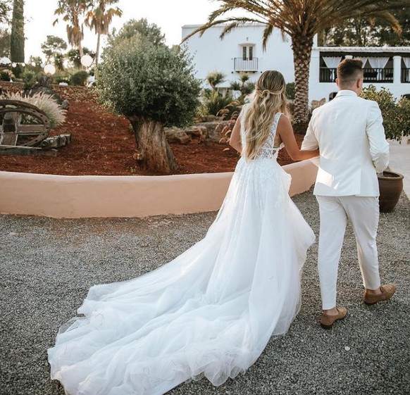 Bei ihrer Hochzeit auf Ibiza ließen Dagi Bee und ihr Eugen es besonders krachen.