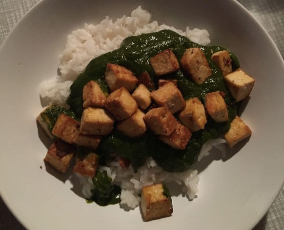 Veganes Palak Paneer – schmeckt so gut wie im Restaurant.