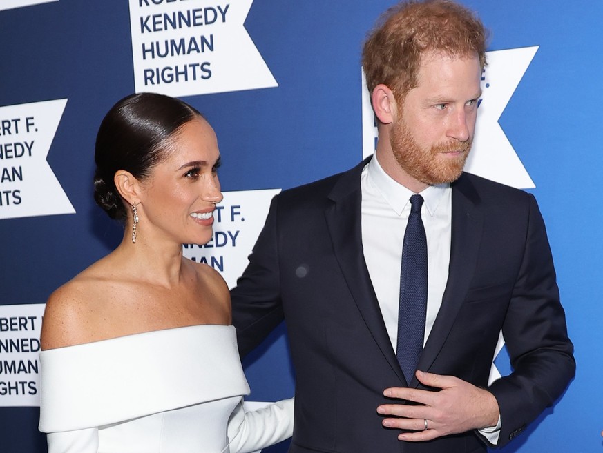 NEW YORK, NEW YORK - DECEMBER 06 Meghan, Duchess of Sussex and Prince Harry, Duke of Sussex attend the 2022 Robert F. Kennedy Human Rights Ripple of Hope Gala at New York Hilton on December 06, 2022 i ...