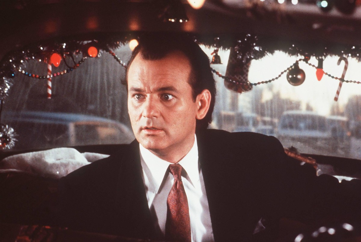 Die Geister, die ich rief - Komödien-Star Bill Murray ist der hartherzige Frank Cross (BILL MURRAY), Präsident einer großen TV-Station. Für ihn ist Weihnachten blanker Unfug - außer, man macht eine gr ...