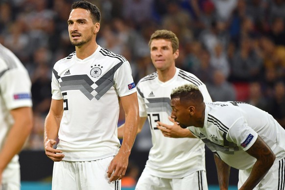 Mehrheit der Fans wuenscht sich Rueckkehr des Trios Matts HUMMELS (GER) Thomas MUELLER (GER), Jerome BOATENG (GER) . Fussball Laenderspiel, Nations League, Deutschland (GER)-Frankreich (FRA) 0-0, am 0 ...