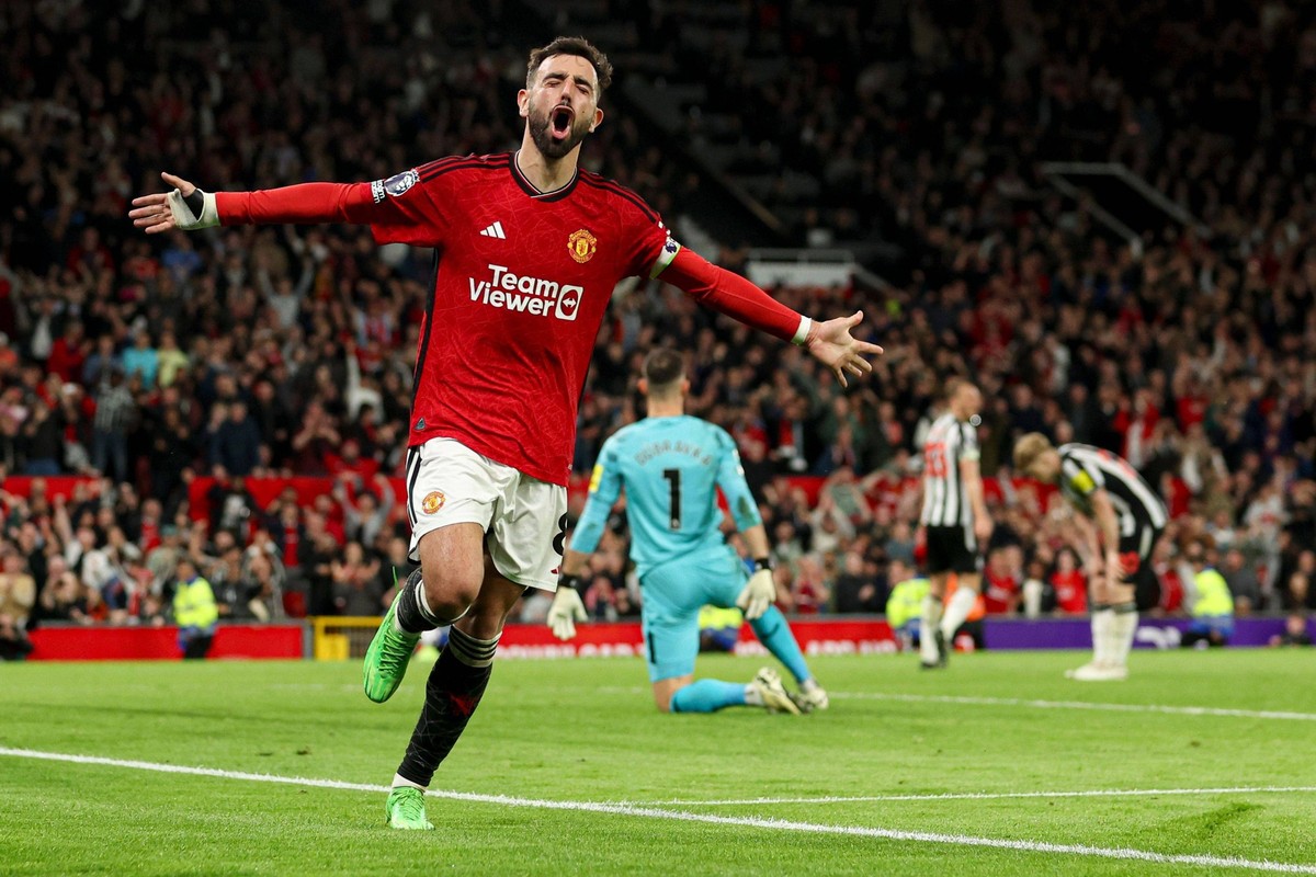 Bruno Fernandes of Manchester United, ManU celebrates the 3rd goal scored by Rasmus Hojlund Manchester United v Newcastle United, Premier League, Football, Old Trafford, Manchester, UK - 15 May 2024 E ...