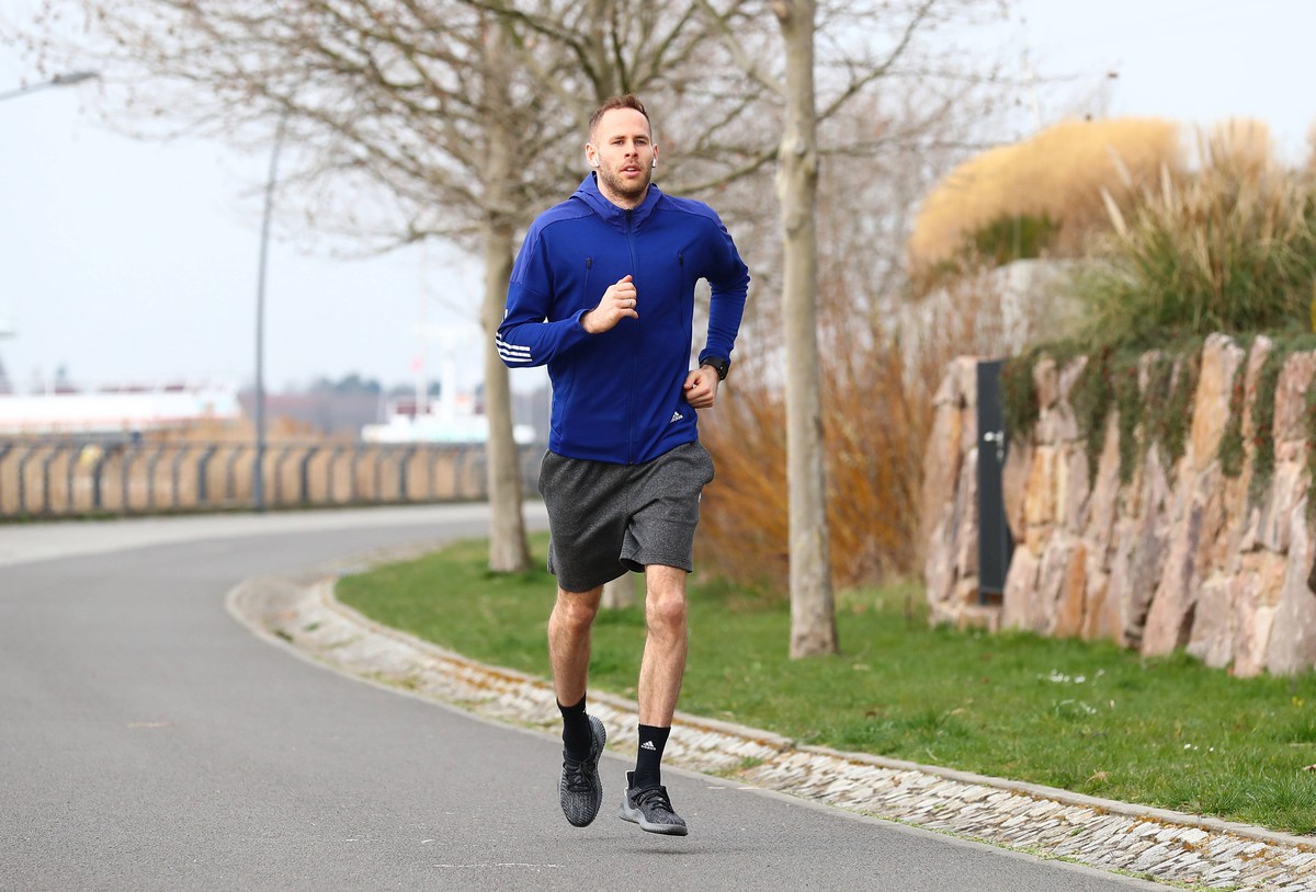 RB Leipzig - Pet Gulacsi Training Markkleeberg b. Leipzig, 19.03.2020, Fussball, Bundesliga. , Peter Gulacsi HUN, Torwart von RB Leipzig h�lt sich in Zeiten der Corona-Krise individuell fit. , DFL reg ...