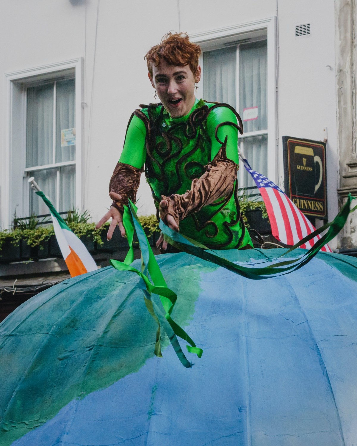 Wer rotes Haar hat, braucht am St. Patrick's Day keine Perücke, um als Kobold herumzuziehen.
