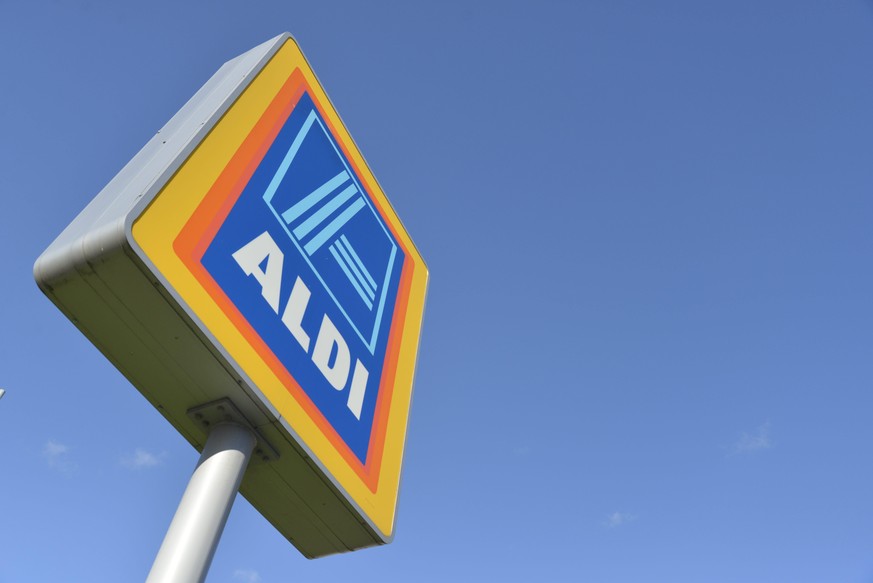 An Aldi lorry trailer displaying the companies corporate brand colours and phrase on Friday 29th May 2015 in Manchester, UK. -- Aldi is a leading global discount supermarket chain with over 9,000 stor ...