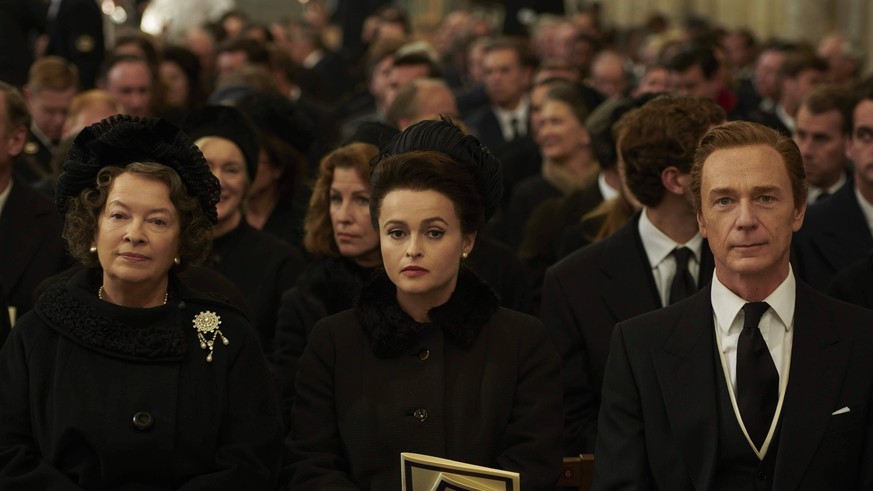 Marion Bailey, Helena Bonham Carter, Ben Daniels, The Crown Season 3 2019 Credit: Des Willie / Netflix / The Hollywood Archive Los Angeles CA PUBLICATIONxINxGERxSUIxAUTxONLY Copyright: xDesxWilliex/xN ...