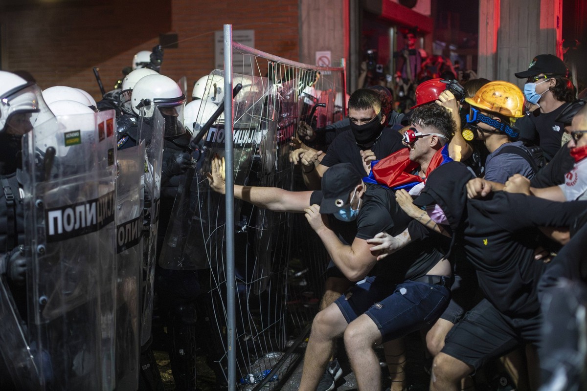 Clashes With Police In Front Of Faculty Of Philosophy In Novi Sad Protesters attempt to enter the Faculty of Philosophy building as police officers stand guard in Novi Sad, Serbia, on September 5, 202 ...