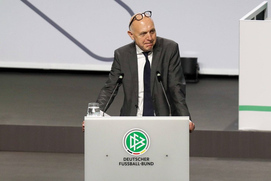 Fussball Saison 2021/22 44.Ordentlicher DFB-Bundestag 11.03.2022, World Conference Center Bonn Bernd Neuendorf Kandidat f