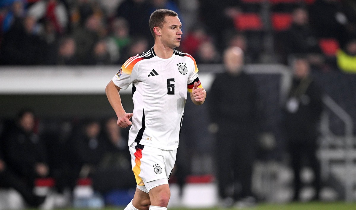 FUSSBALL UEFA Nations League in Freiburg Deutschland - Bosnien-Herzegowina 16.11.2024 Joshua Kimmich Deutschland *** FOOTBALL UEFA Nations League in Freiburg Germany Bosnia and Herzegovina 16 11 2024  ...