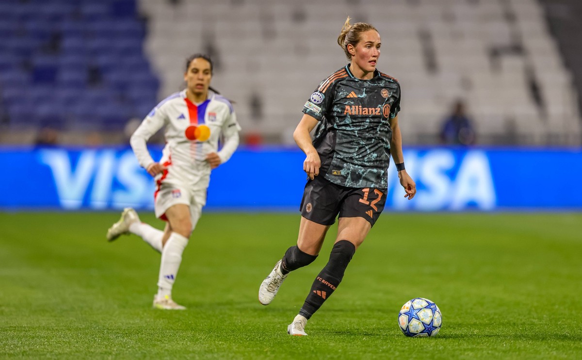 FRA, Lyon, Olympique Lyon vs FC Bayern M�nchen, Women� s Champions League, Fussball, UEFA, Spielzeit 2024/2025, Groupama Stadium, Viertelfinale, im Bild v.l.: Sydney Lohmann FC Bayern M�nchen Frauen 1 ...