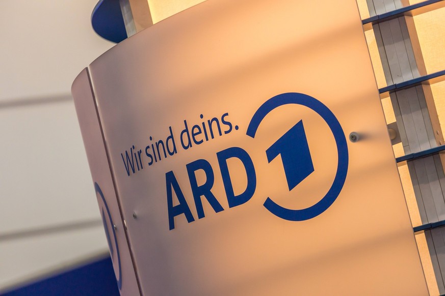 Nach drei Jahren der Abstinenz findet 2023 wieder die Leipziger Buchmesse statt. Wir sind Deins, das Logo der ARD Arbeitsgemeinschaft der öffentlich rechtlichen Rundfunksender Deutschlands MDR NDR, SW ...