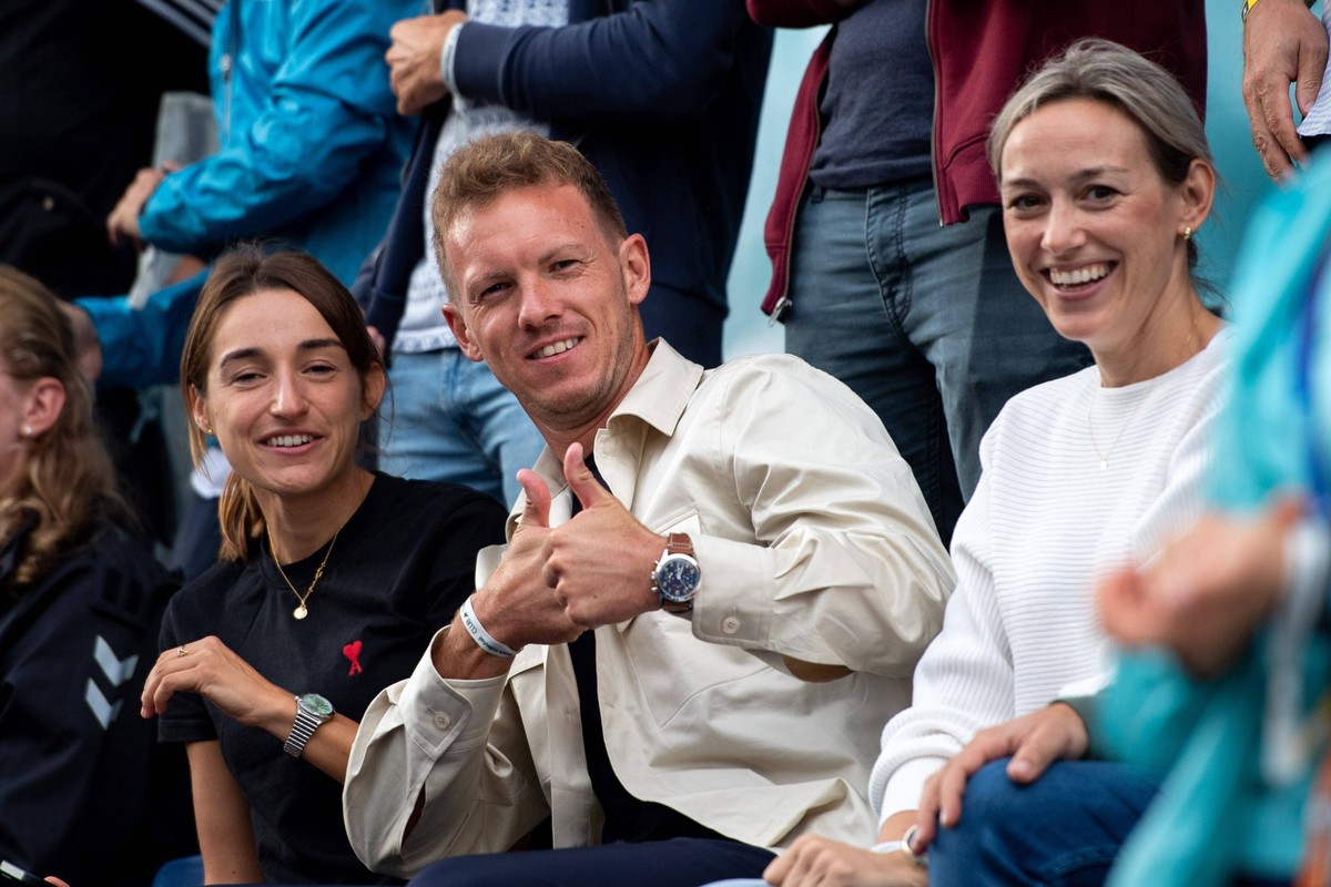 Julian Nagelsmann Coach FC Bayern Muenchen and his girlfriend Lena Wurzenberger Journalist watching Beachvolleyball, STAM Katja, SCHOON Raisa NED vs. GRAUDINA Tina, KRAVCENOKA Anastasija LAT, Womens S ...